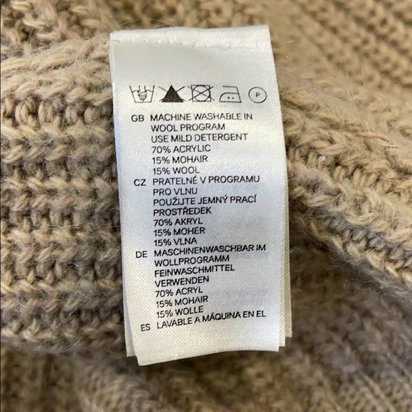 H&M Cable Knit Cardigan - Picture 6 of 6